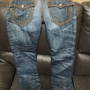 TRUE RELIGION JEANS